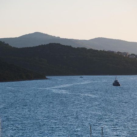 Brand New Aparment With Sea View & Swimming Pool At Ciovo - Villa Fiorentini Trogir Eksteriør billede