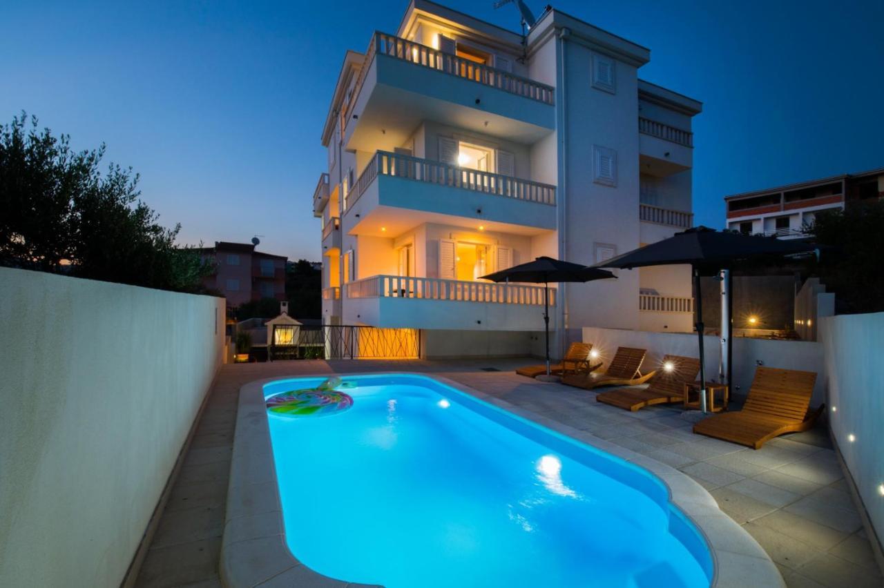 Brand New Aparment With Sea View & Swimming Pool At Ciovo - Villa Fiorentini Trogir Eksteriør billede