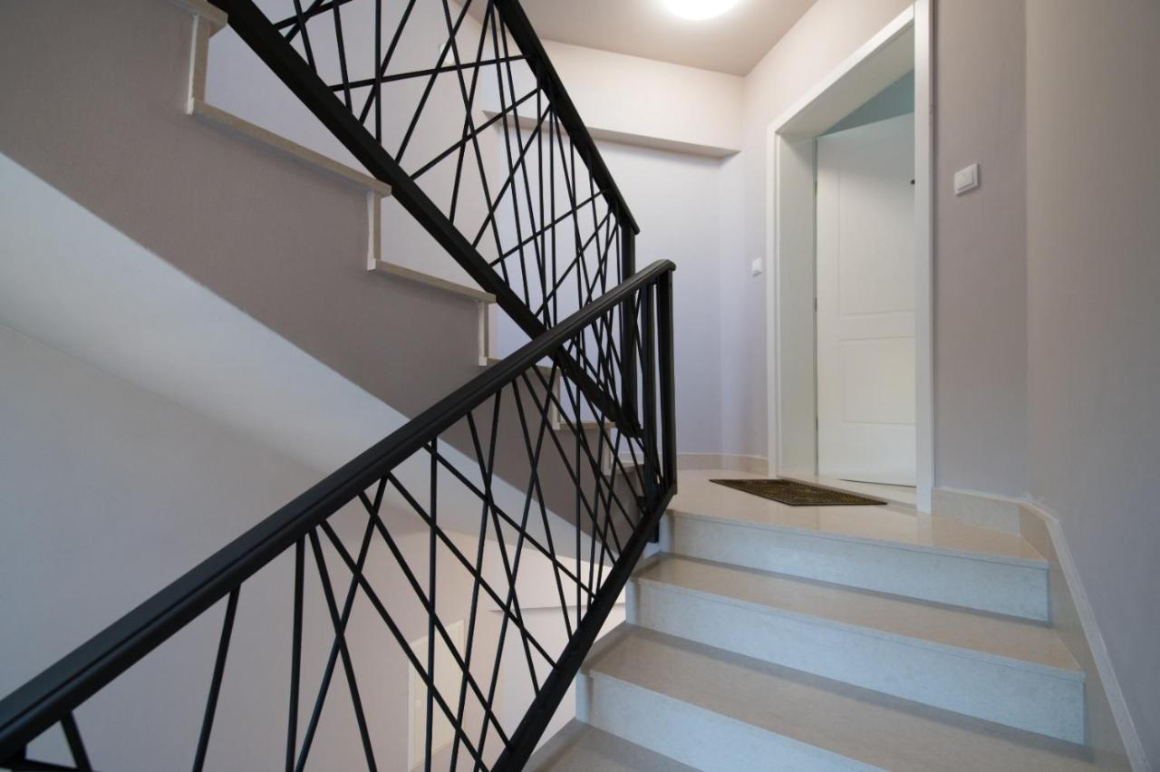 Brand New Aparment With Sea View & Swimming Pool At Ciovo - Villa Fiorentini Trogir Eksteriør billede