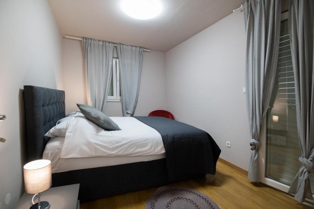 Brand New Aparment With Sea View & Swimming Pool At Ciovo - Villa Fiorentini Trogir Eksteriør billede