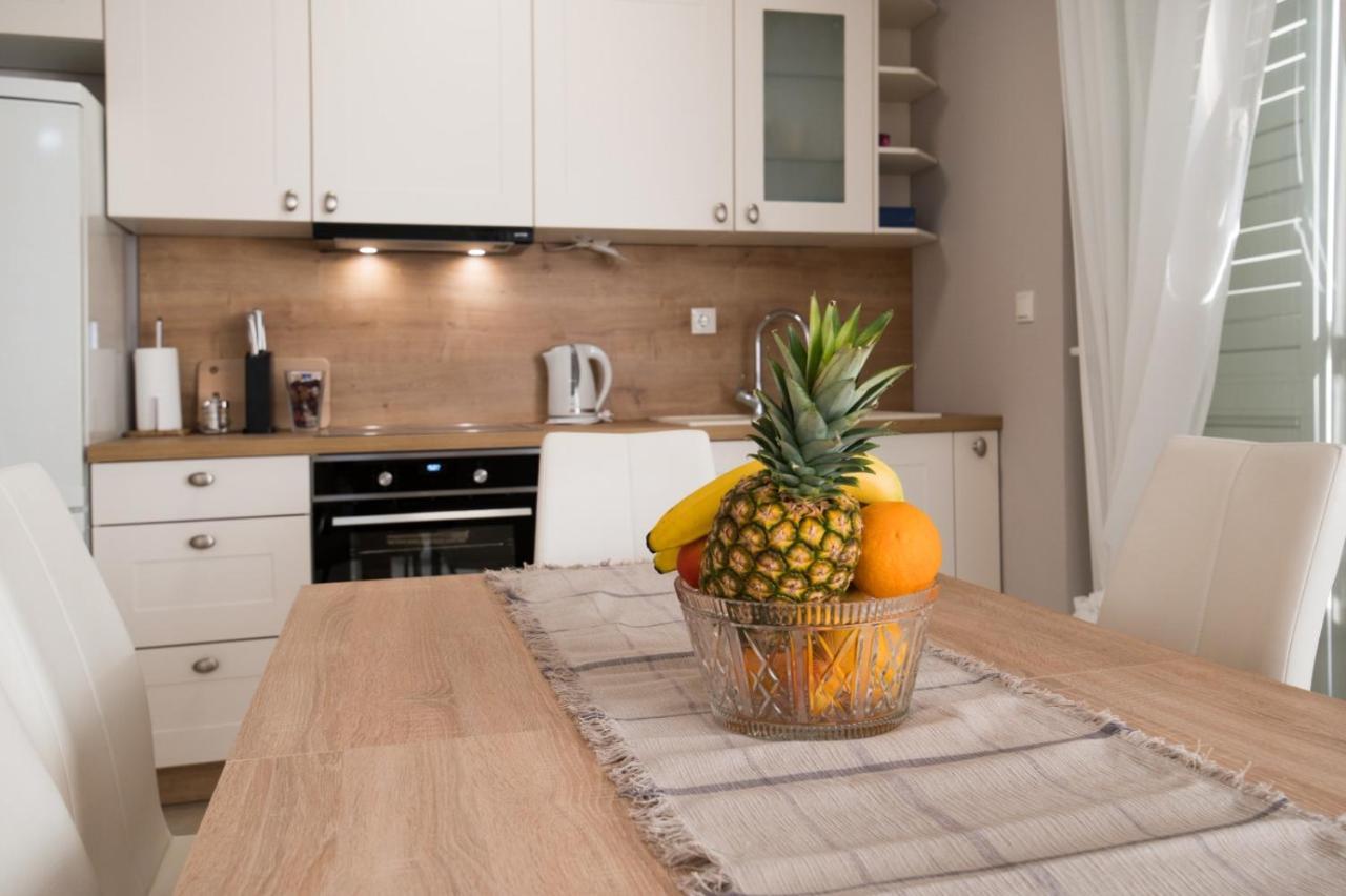 Brand New Aparment With Sea View & Swimming Pool At Ciovo - Villa Fiorentini Trogir Eksteriør billede