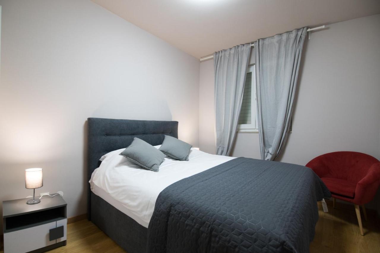 Brand New Aparment With Sea View & Swimming Pool At Ciovo - Villa Fiorentini Trogir Eksteriør billede